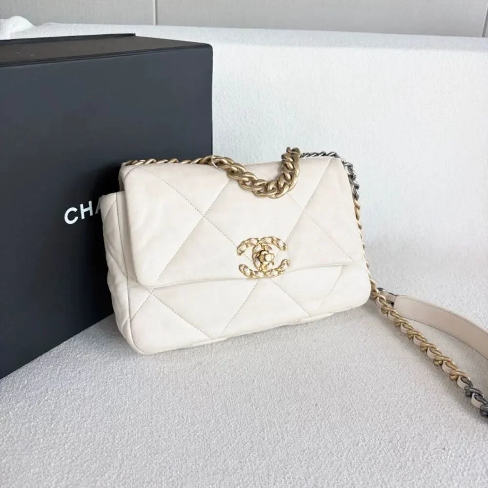 Chanel Women Pre-Loved Bag Very Good Condition